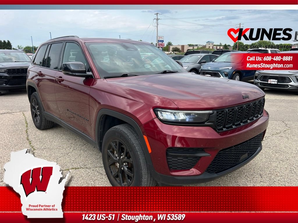 Used 2024 Jeep Grand Cherokee Altitude AWD/4WD image 1