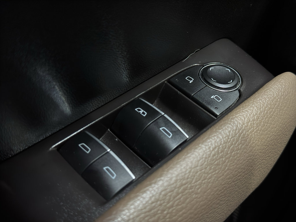 Used 2024 GMC Canyon Denali image 36