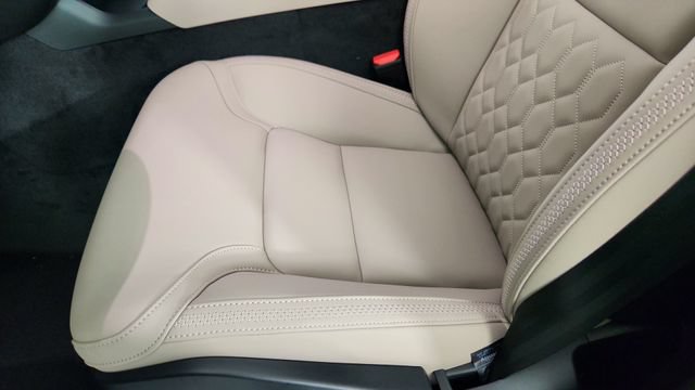 Used 2027 Volvo XC90 B6 Plus AWD/4WD image 13