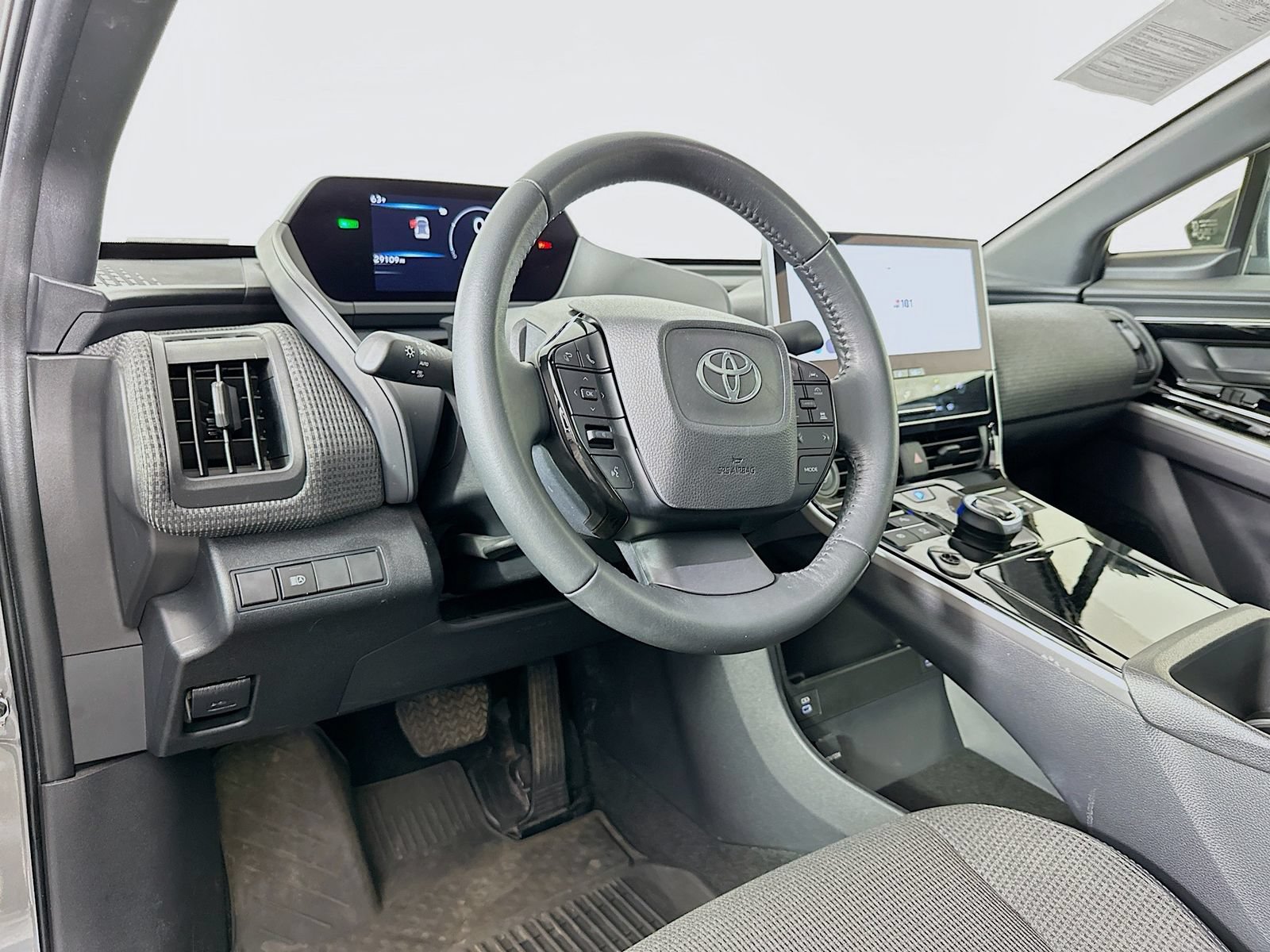 Certified 2023 Toyota bZ4X AWD image 9