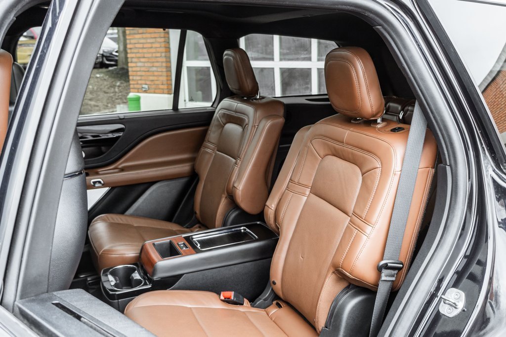 Used 2021 Lincoln Aviator Reserve w/ Equipment Group 202A image 30
