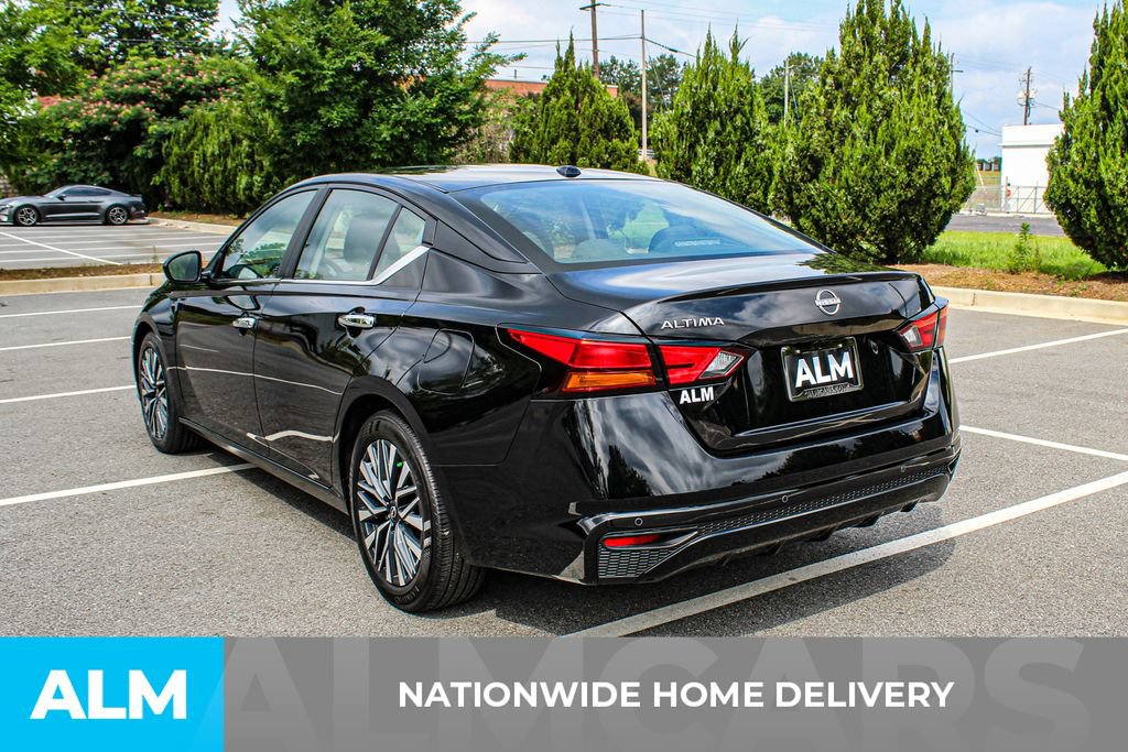 Used 2025 Nissan Altima 2.5 SV FWD image 5