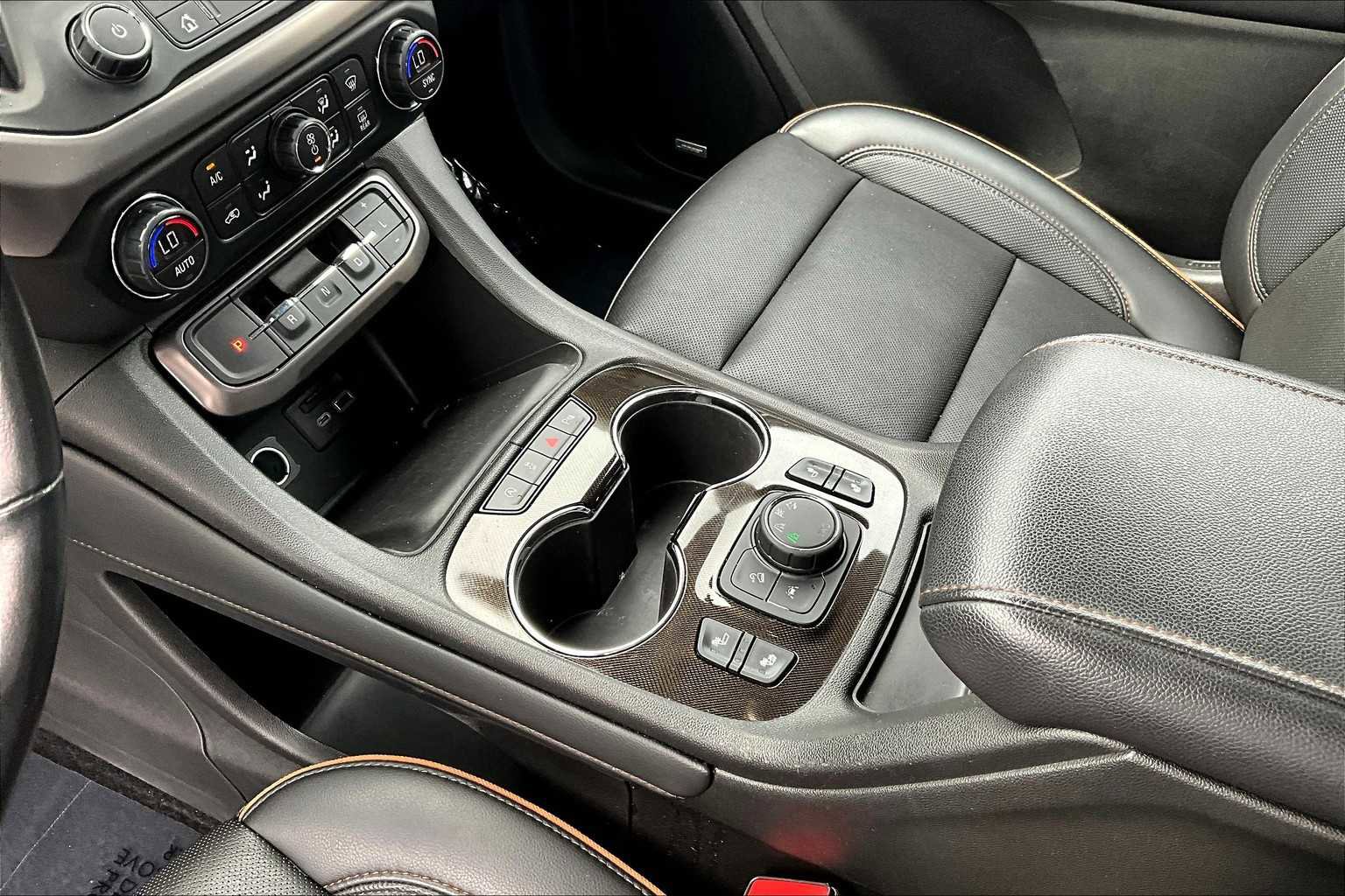 Certified 2022 GMC Acadia AT4 image 16