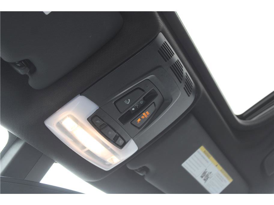 Used 2018 BMW 330i xDrive Sedan image 30