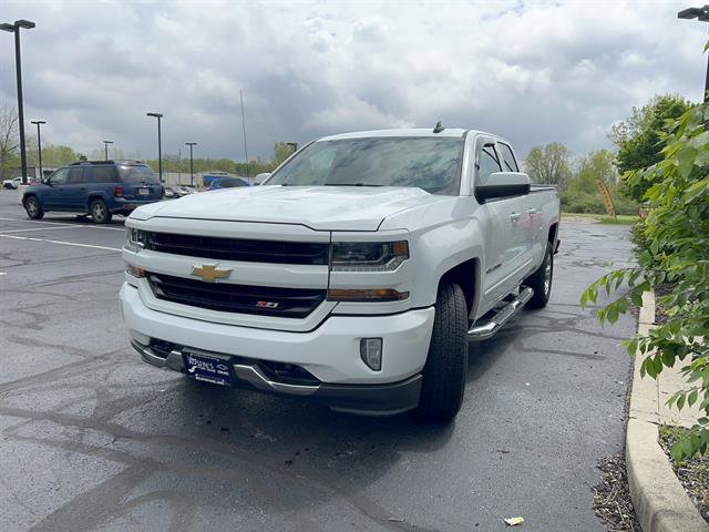 Used 2017 Chevrolet Silverado 1500 LT w/ All Star Edition AWD/4WD image 3