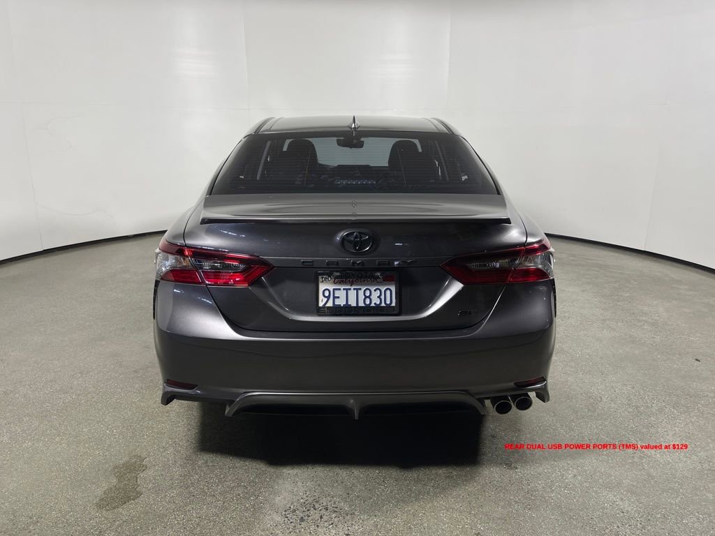 Used 2023 Toyota Camry SE image 4