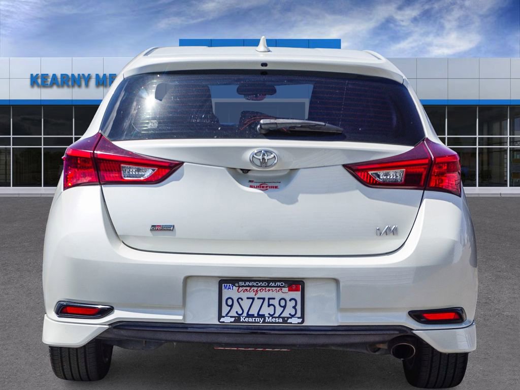 Used 2018 Toyota Corolla iM w/ Carpet Mat Package (TMS) FWD image 5