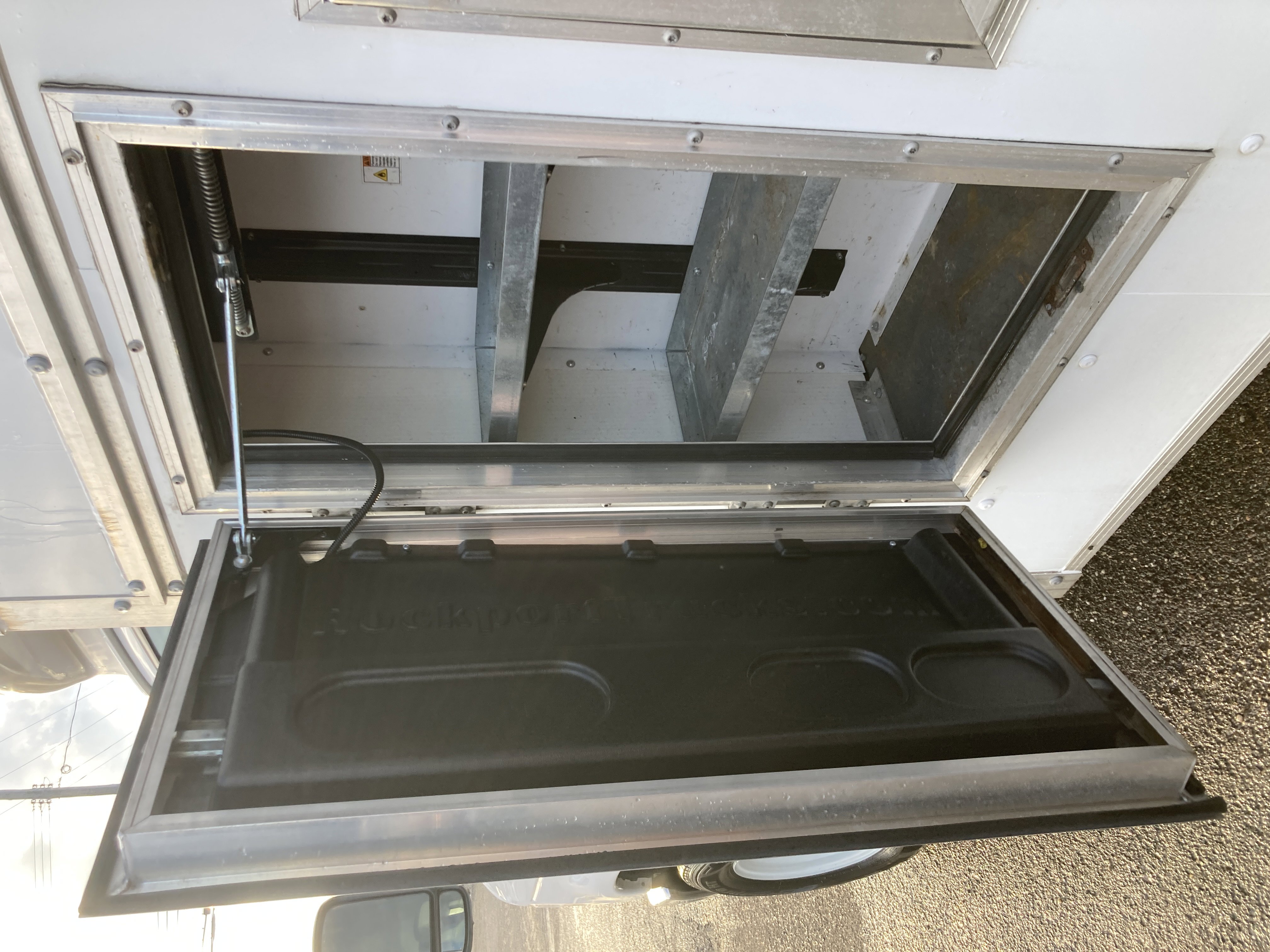 Used 2024 Ford E-350 and Econoline 350 Super Duty w/ Power Windows & Locks Group image 12