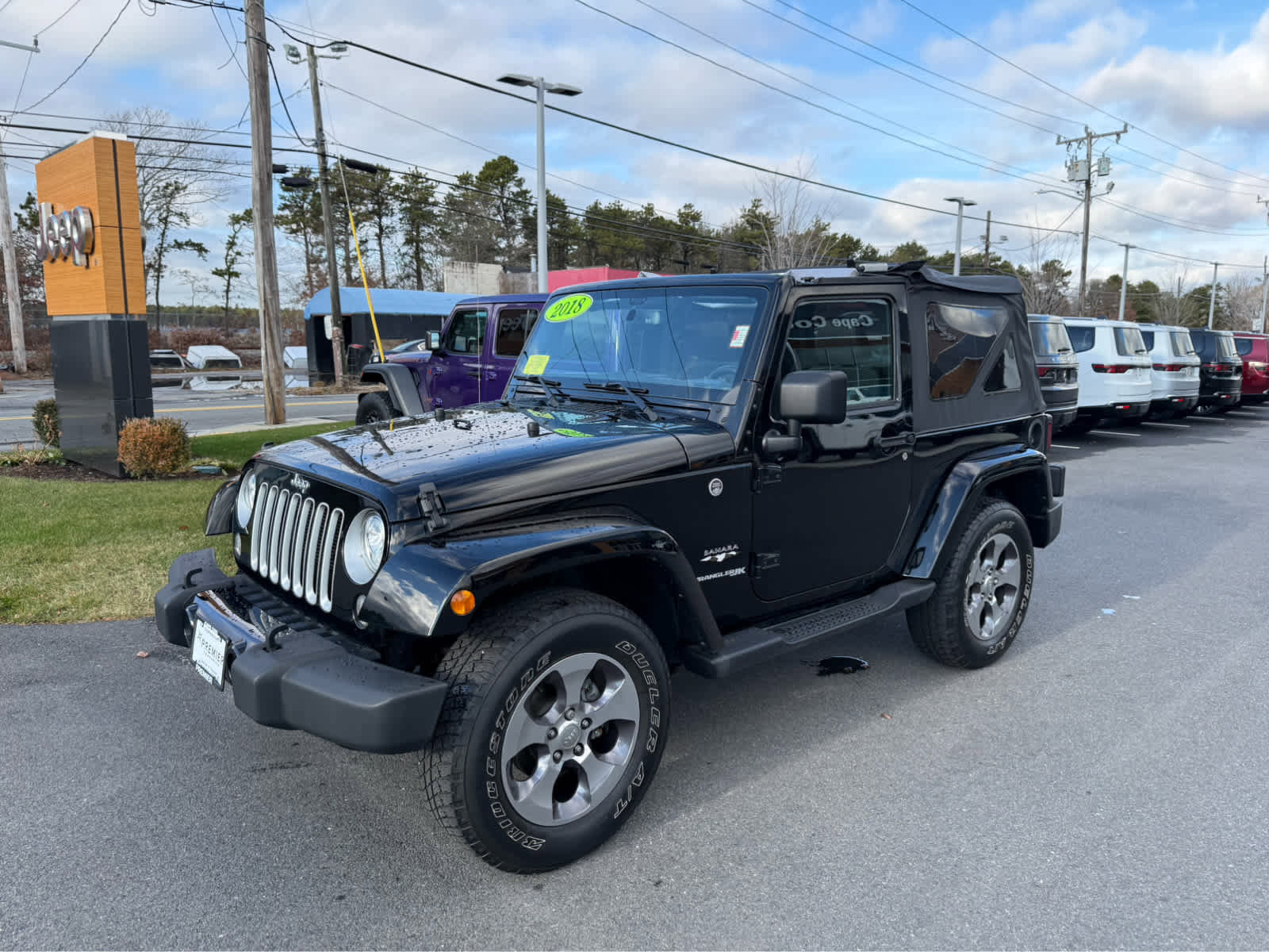 Used 2018 Jeep Wrangler Sahara w/ Connectivity Group image 5