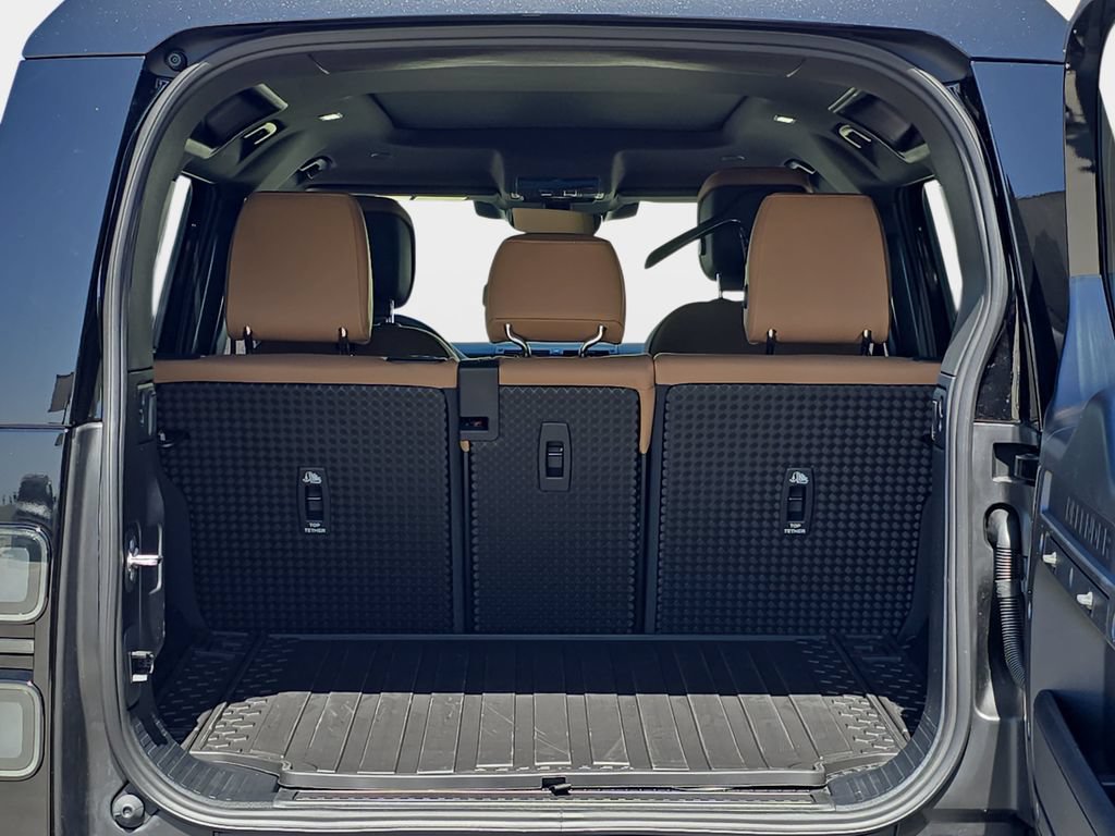New 2026 Land Rover Defender 110 X-Dynamic SE AWD/4WD image 12