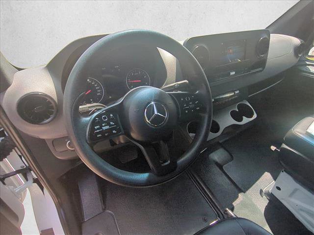 Used 2023 Mercedes-Benz Sprinter 2500 image 10