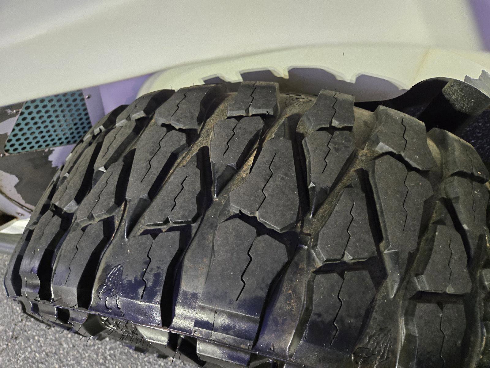 Used 2019 Jeep Wrangler Unlimited Sahara image 13