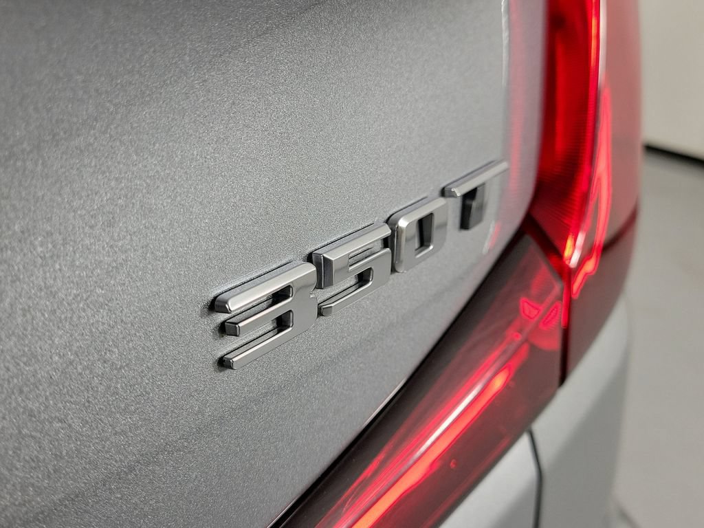 Certified 2025 Cadillac XT4 Premium Luxury FWD image 6