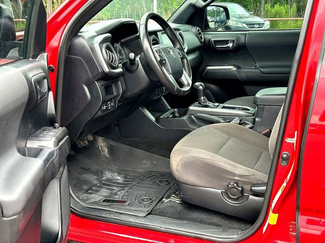 Used 2019 Toyota Tacoma TRD Off-Road image 10