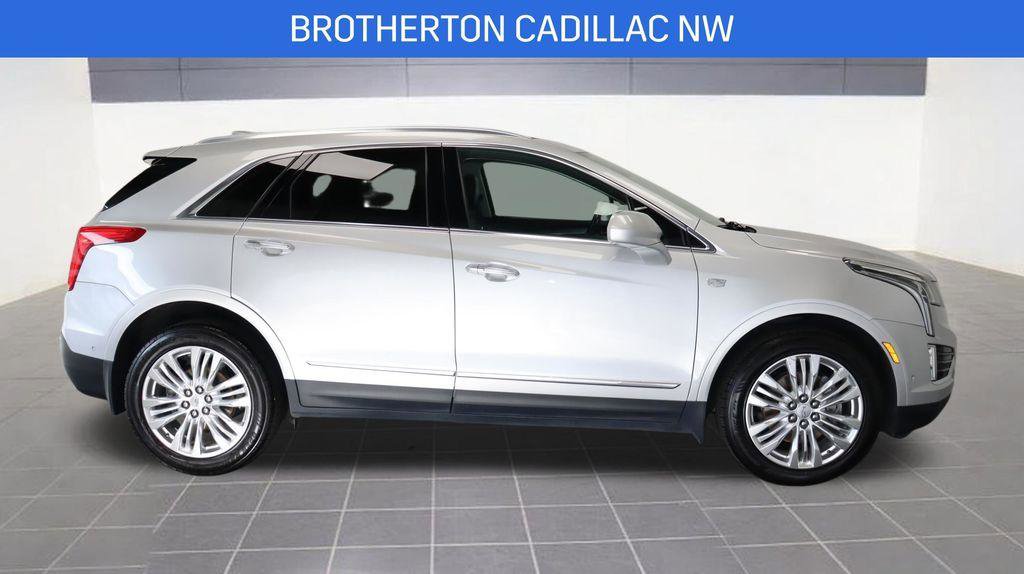 Used 2017 Cadillac XT5 Premium Luxury w/ Driver Assist Package image 9