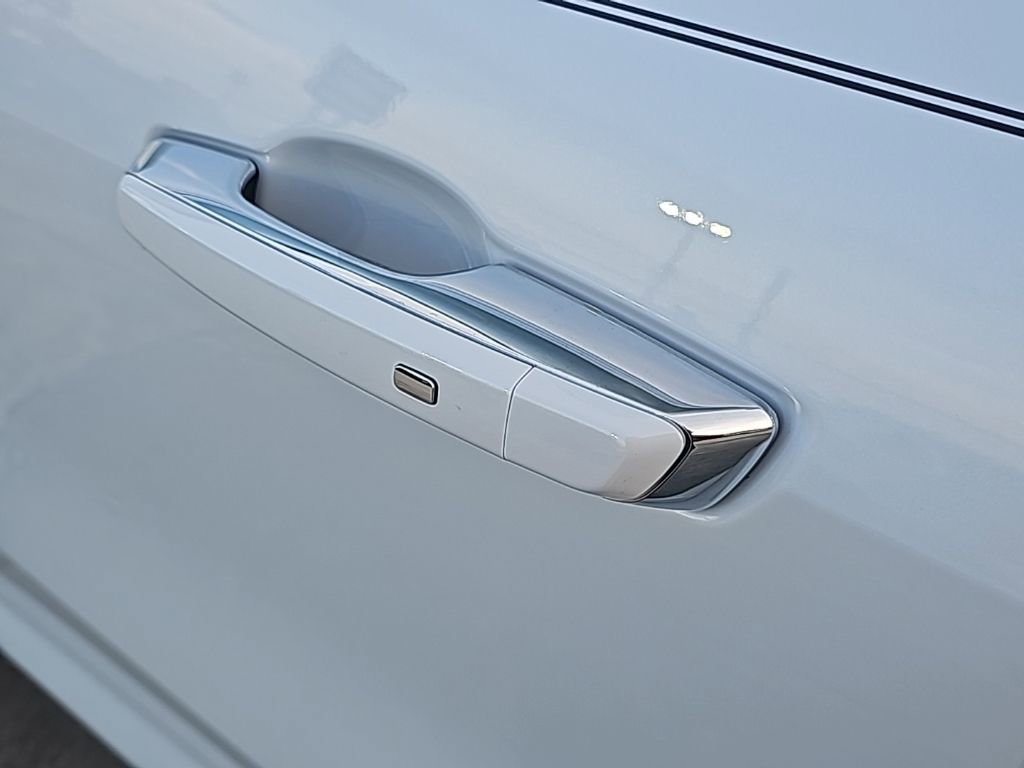 New 2026 Buick Enclave Avenir w/ Super Cruise Package image 11