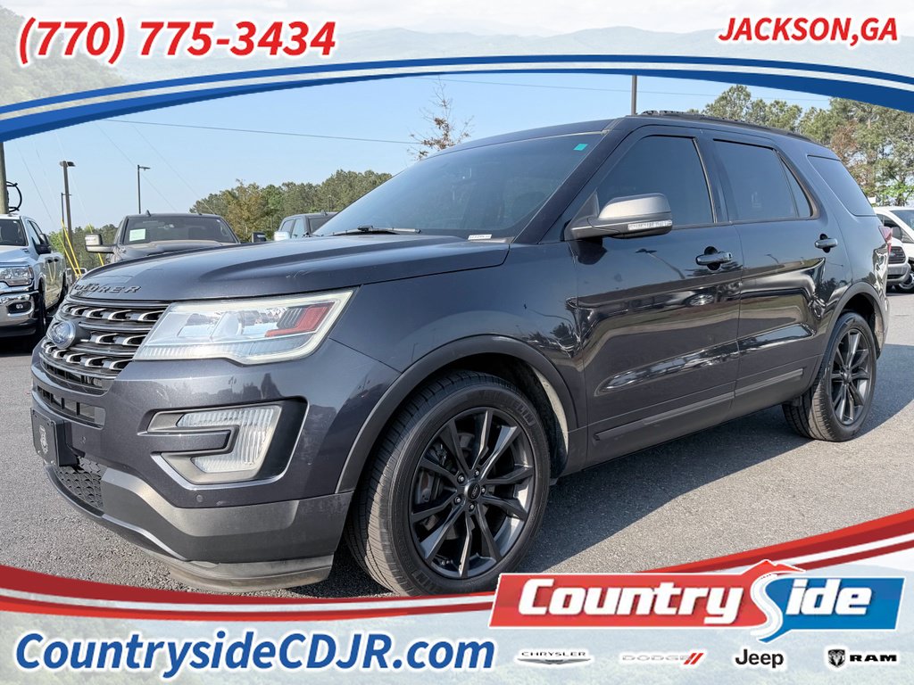 Used 2017 Ford Explorer XLT w/ Equipment Group 202A FWD image 1
