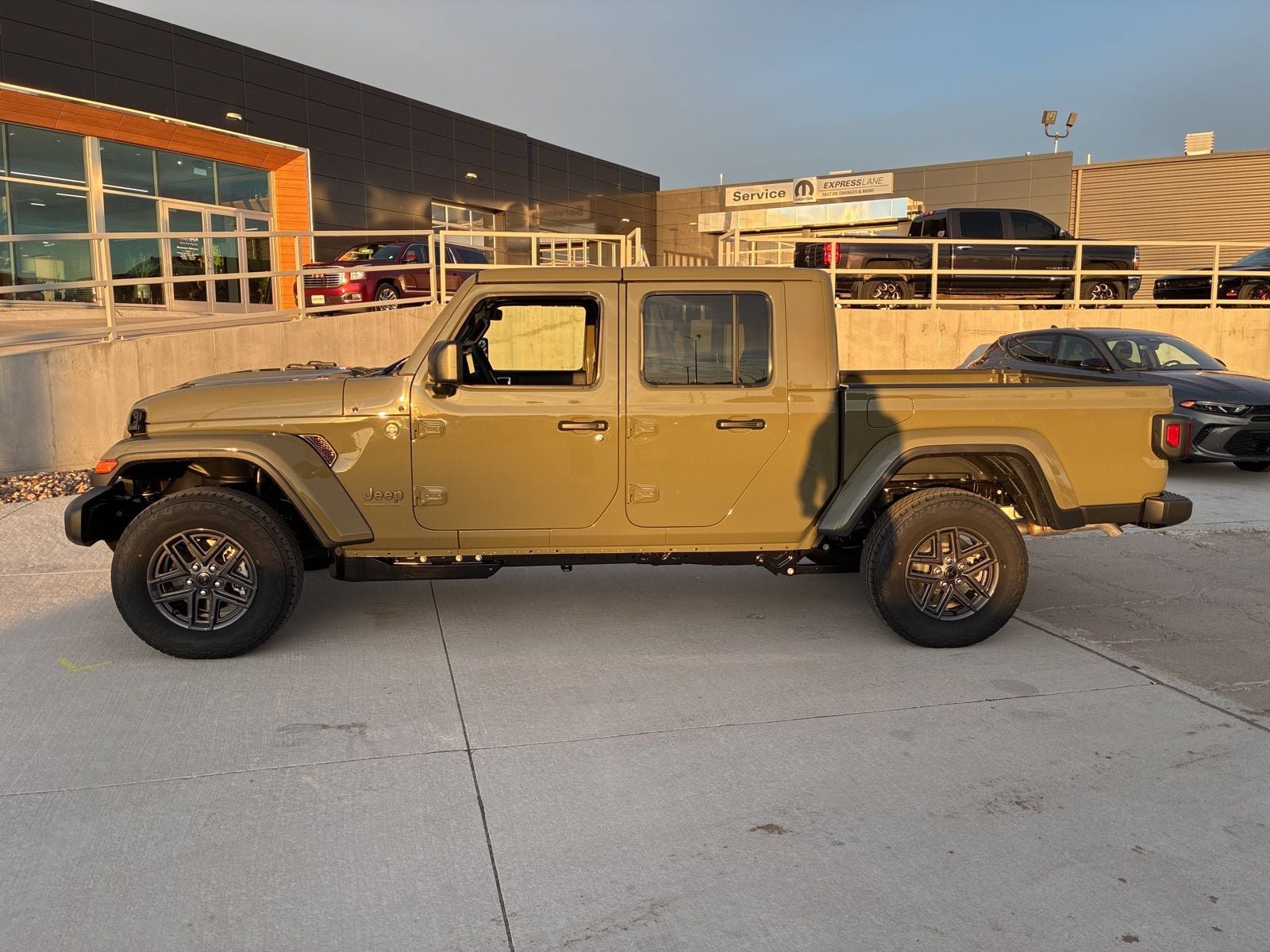 New 2026 Jeep Gladiator Sport image 2