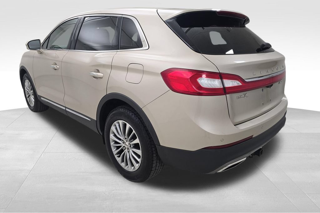 Used 2017 Lincoln MKX Select w/ Select Plus Package AWD/4WD image 7