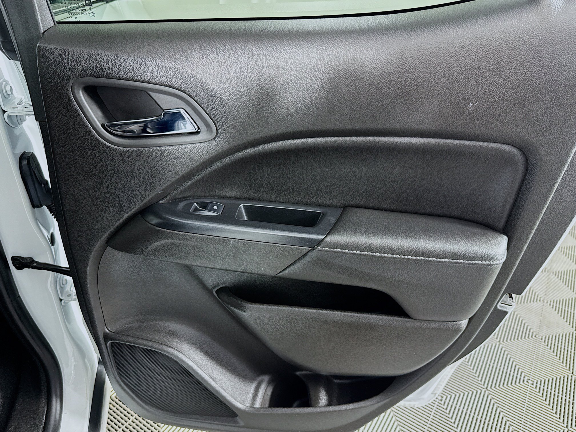 Used 2016 GMC Canyon SLE w/ SLE Convenience Package RWD image 25