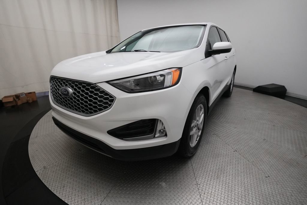 Used 2023 Ford Edge SEL w/ Convenience Package AWD/4WD image 16