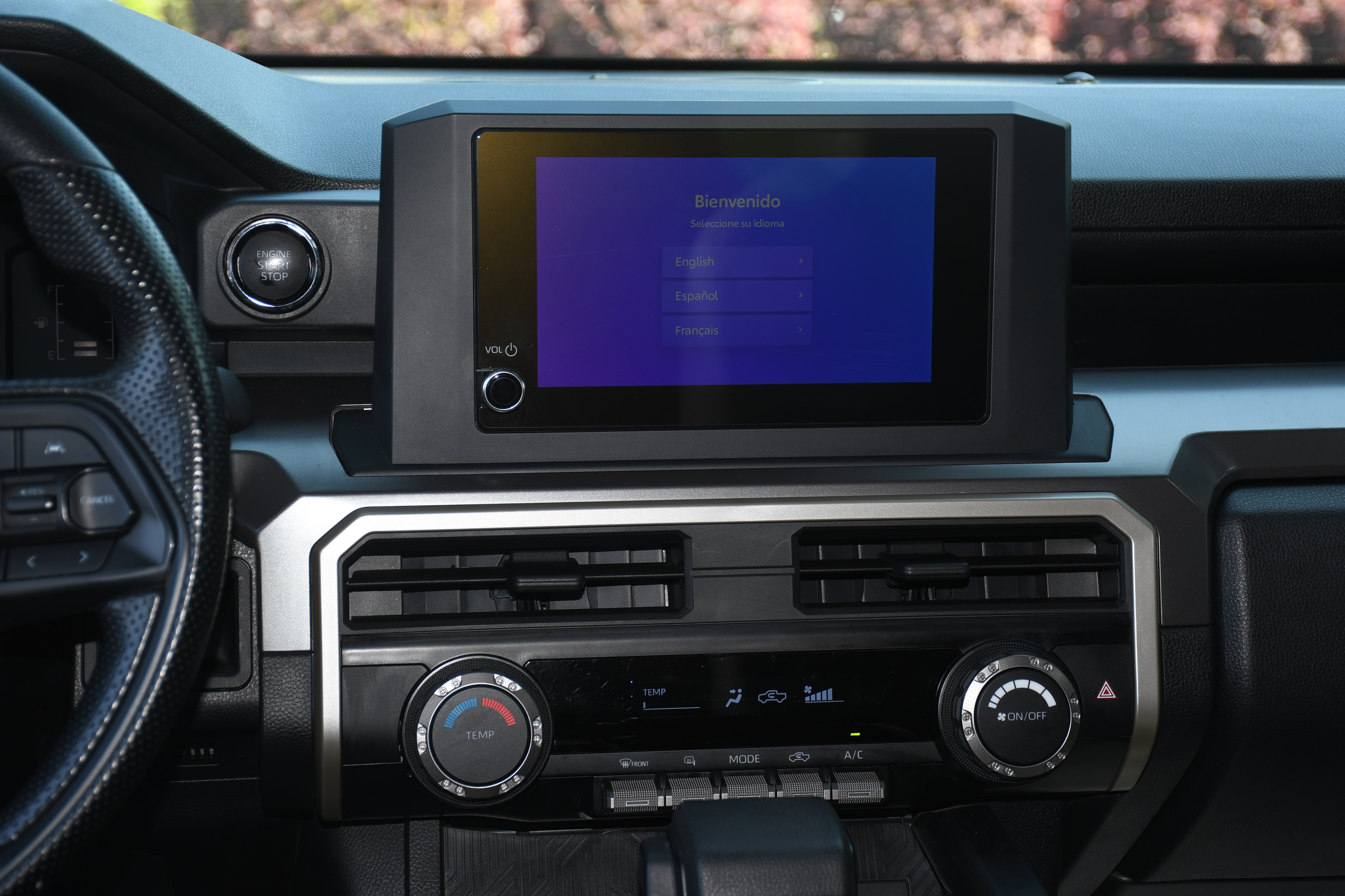 Used 2025 Toyota Tacoma SR5 AWD/4WD image 15