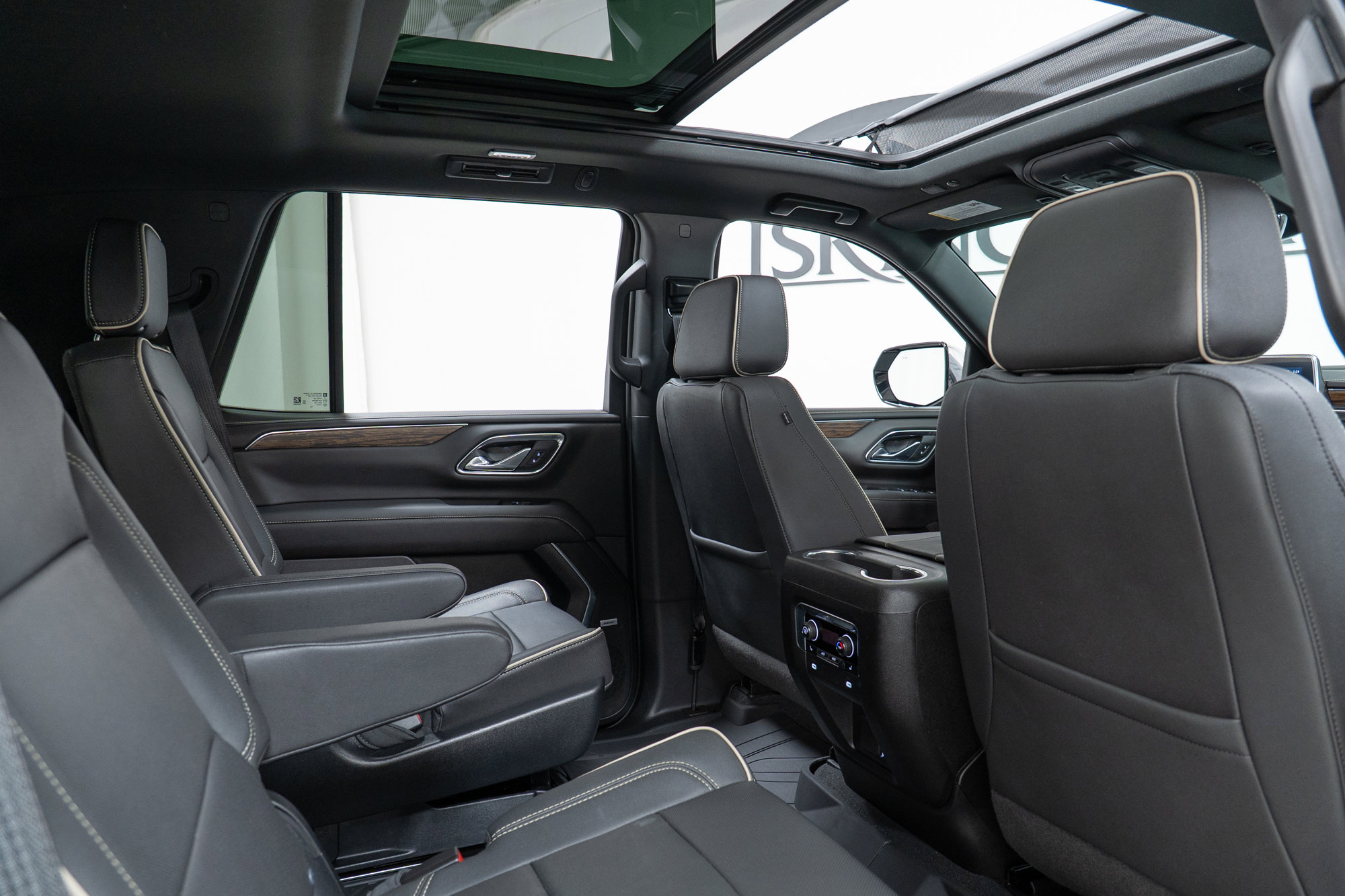 Used 2023 Chevrolet Tahoe Premier w/ Premium Package 2 image 23