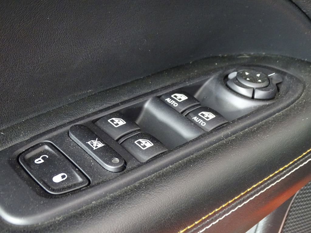 Used 2018 Jeep Compass Sport w/ Mopar Graphics Package image 17