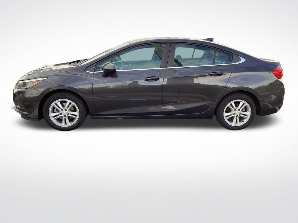 Used 2017 Chevrolet Cruze LT w/ Convenience Package image 6