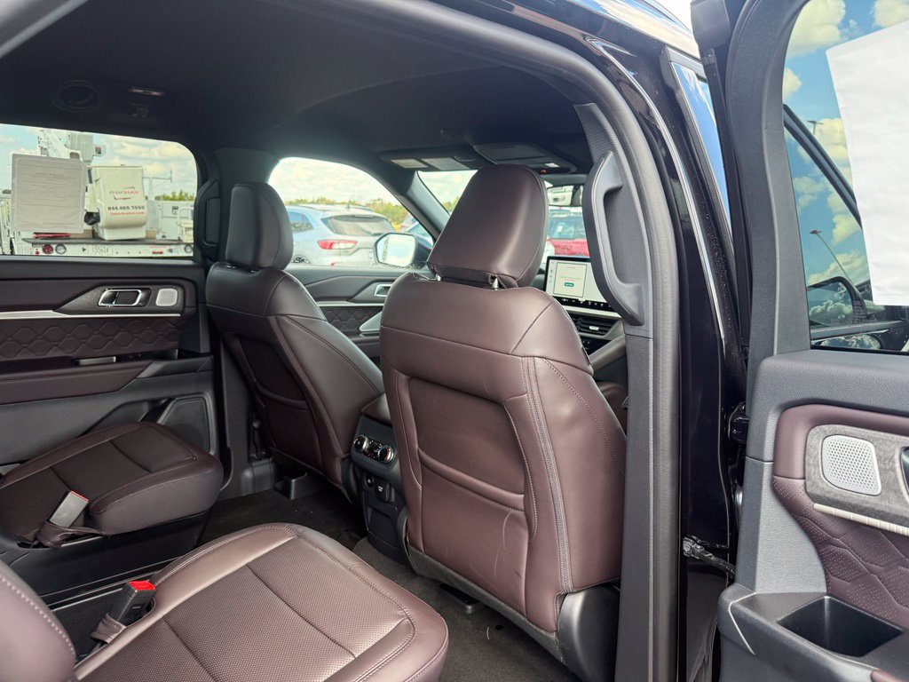 New 2027 Ford Explorer Platinum w/ 3.0L Ultimate Package AWD/4WD image 31