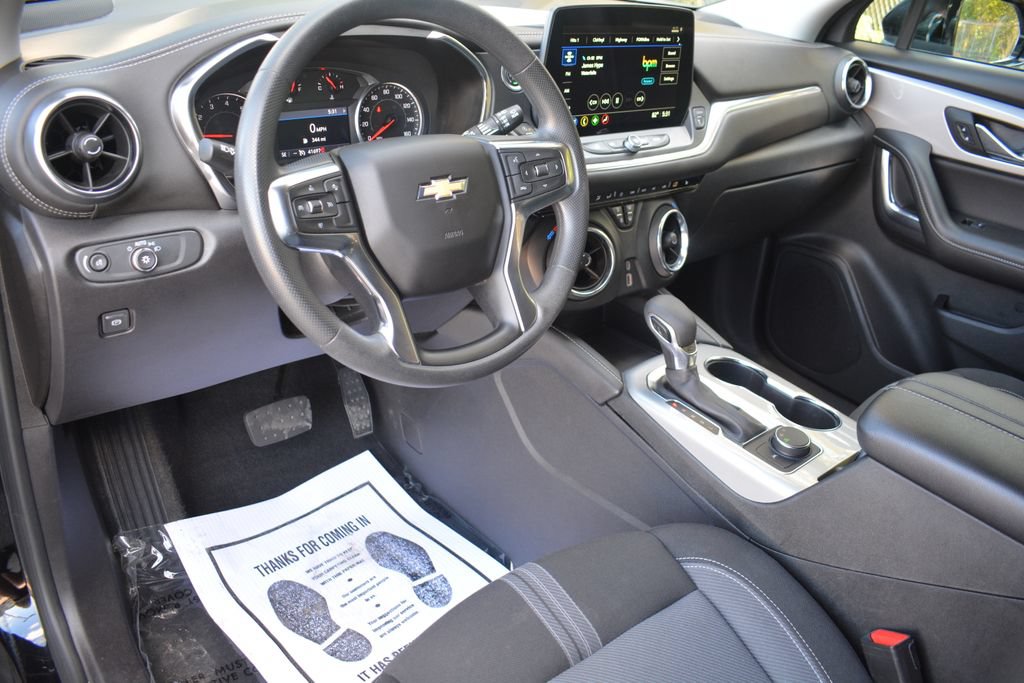 Used 2025 Chevrolet Blazer LT FWD image 10
