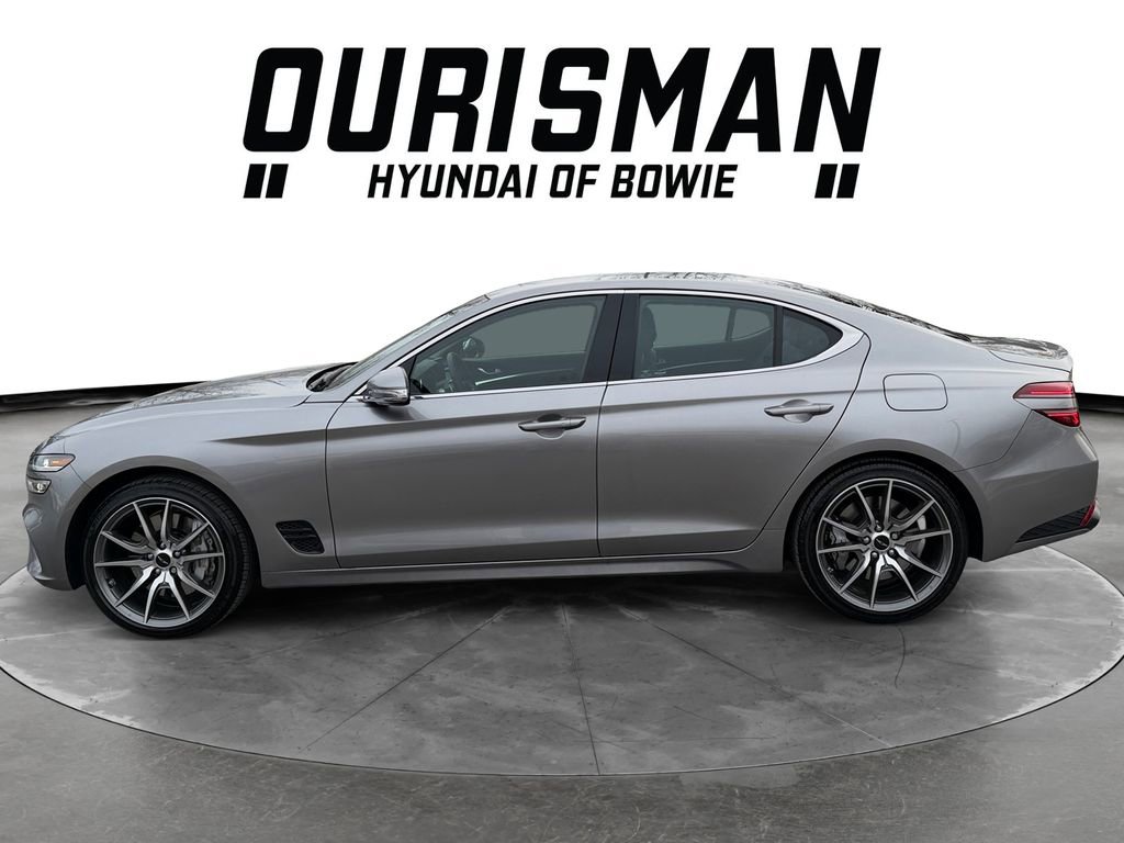 Used 2026 Genesis G70 2.5T image 3