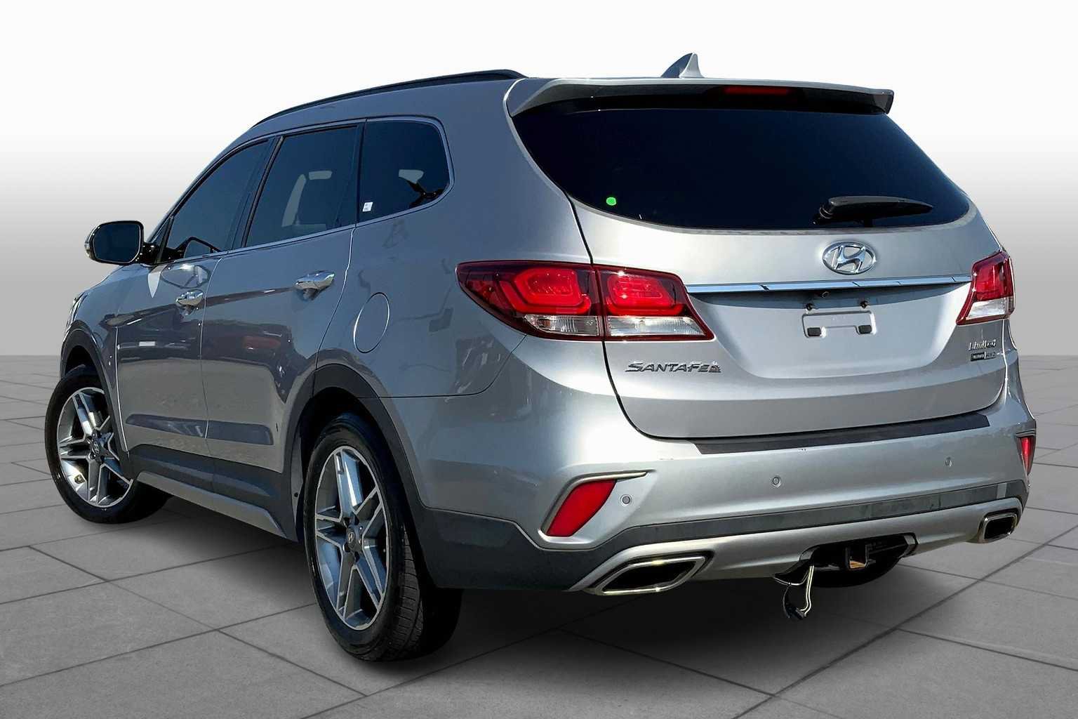 Used 2017 Hyundai Santa Fe Limited AWD/4WD image 12