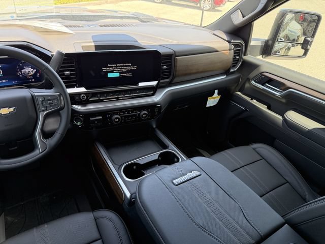 New 2026 Chevrolet Silverado 3500 High Country w/ High Country Premium Package AWD/4WD image 17