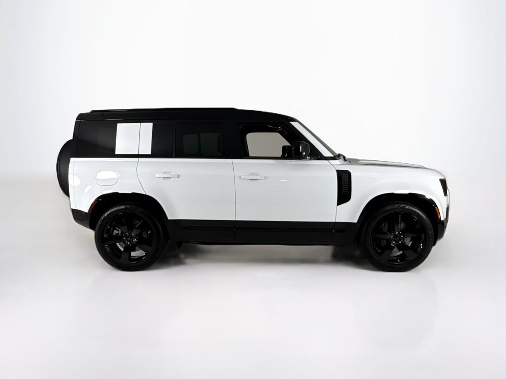 Used 2026 Land Rover Defender 110 X-Dynamic SE AWD/4WD image 6
