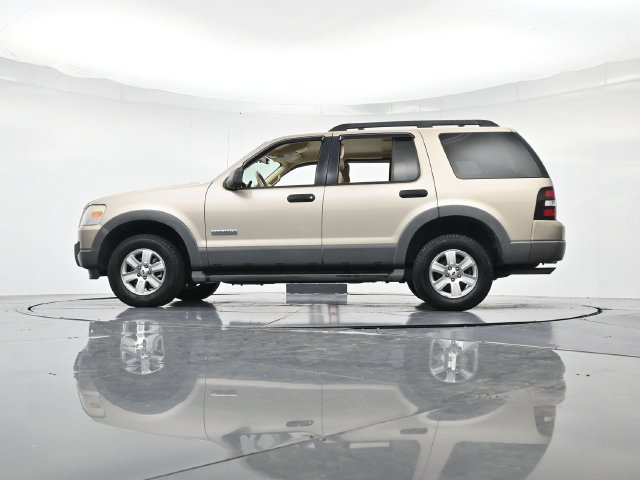 Used 2006 Ford Explorer XLT AWD/4WD image 39