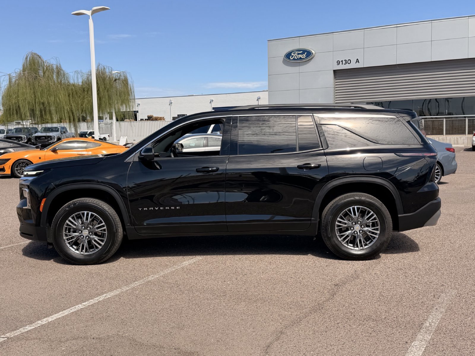 Used 2026 Chevrolet Traverse LT w/ Driver Confidence Package FWD image 37