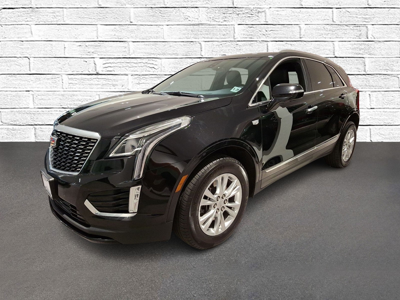 Certified 2024 Cadillac XT5 Luxury AWD/4WD image 3