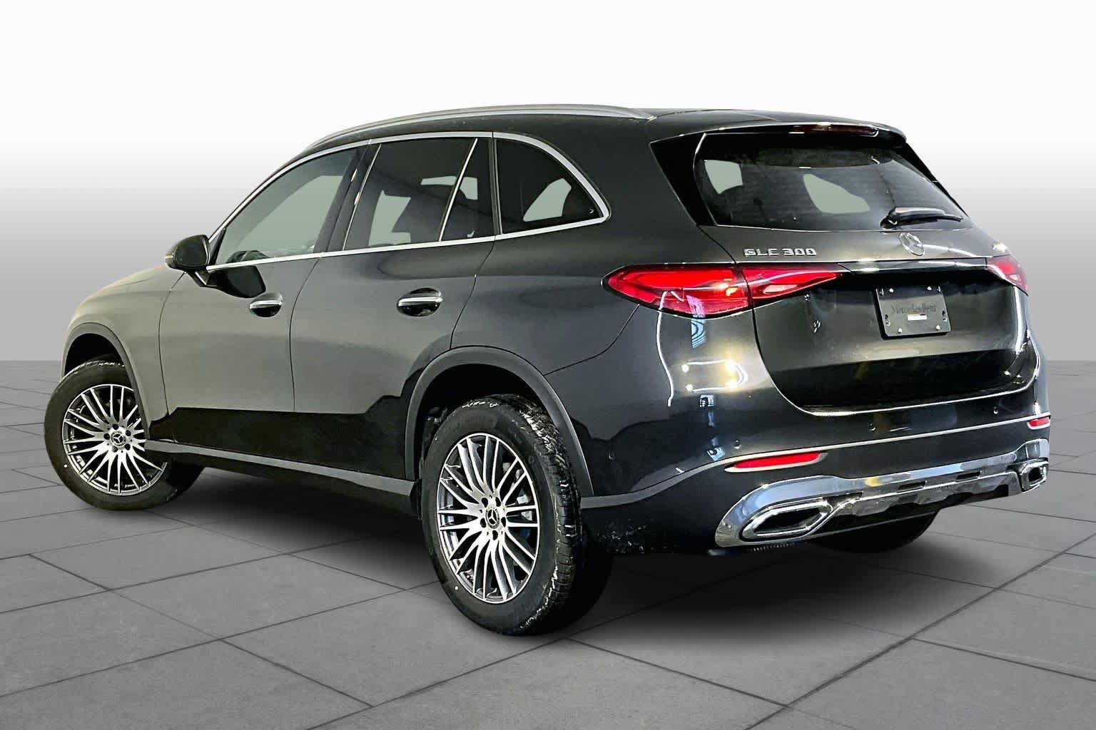 New 2026 Mercedes-Benz GLC 300 4MATIC image 3