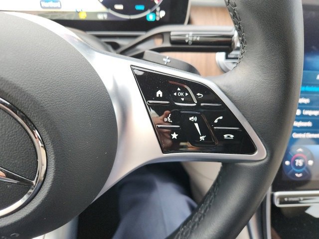 Used 2023 Mercedes-Benz C 300 4MATIC Sedan image 12