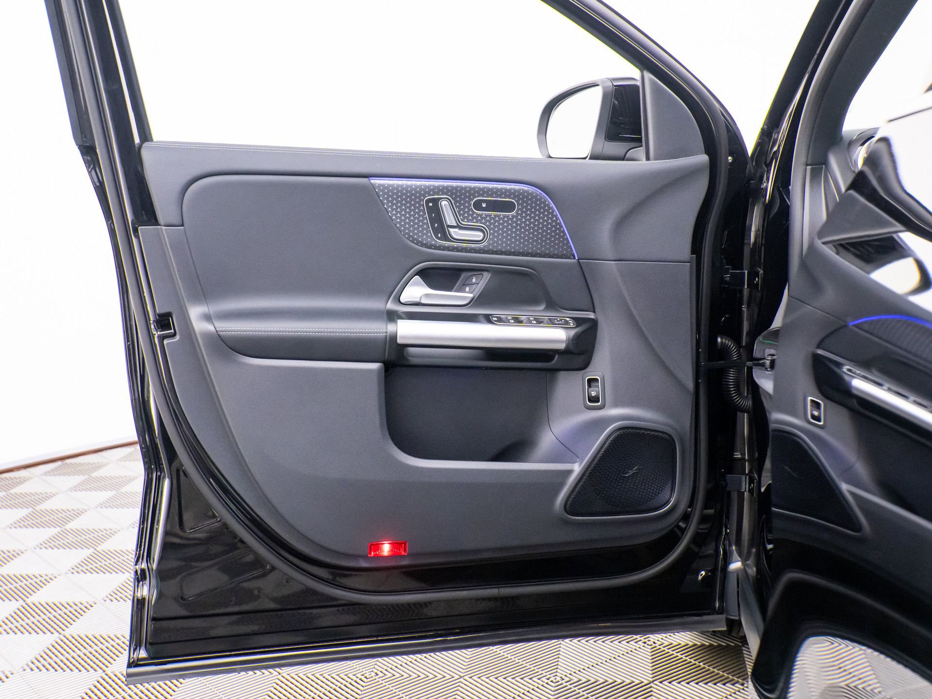 Certified 2025 Mercedes-Benz GLA 250 GLA 250 w/ Exclusive Package image 16