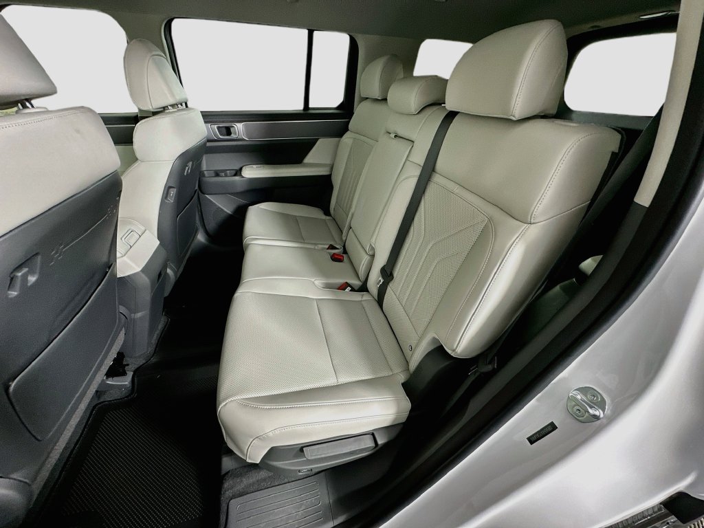New 2027 Hyundai Santa Fe SEL FWD image 16