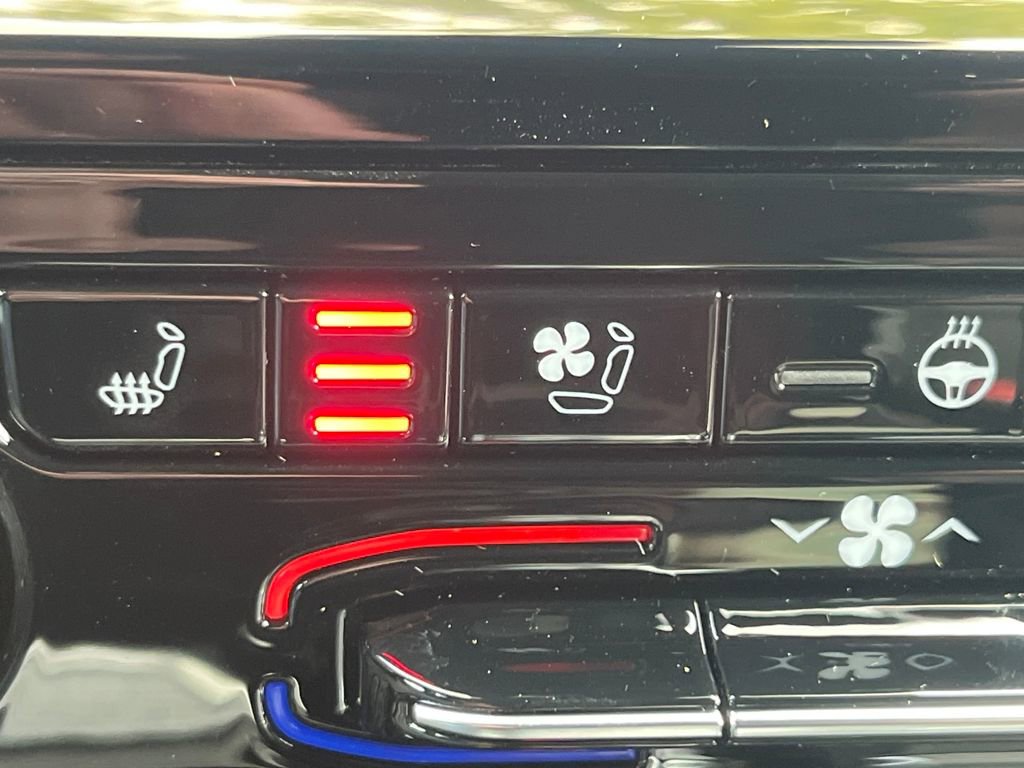 New 2025 Jeep Grand Cherokee L Overland w/ Luxury Tech Group IV image 16