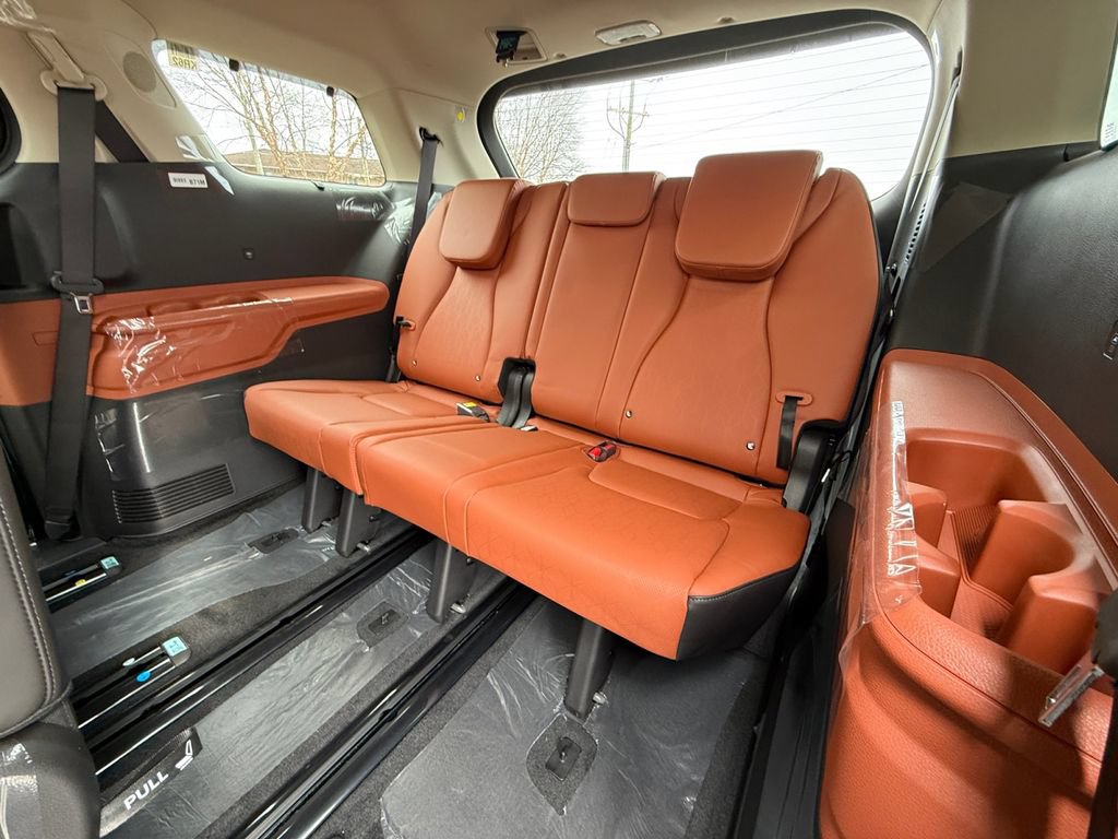 New 2026 Kia Carnival EX FWD image 26