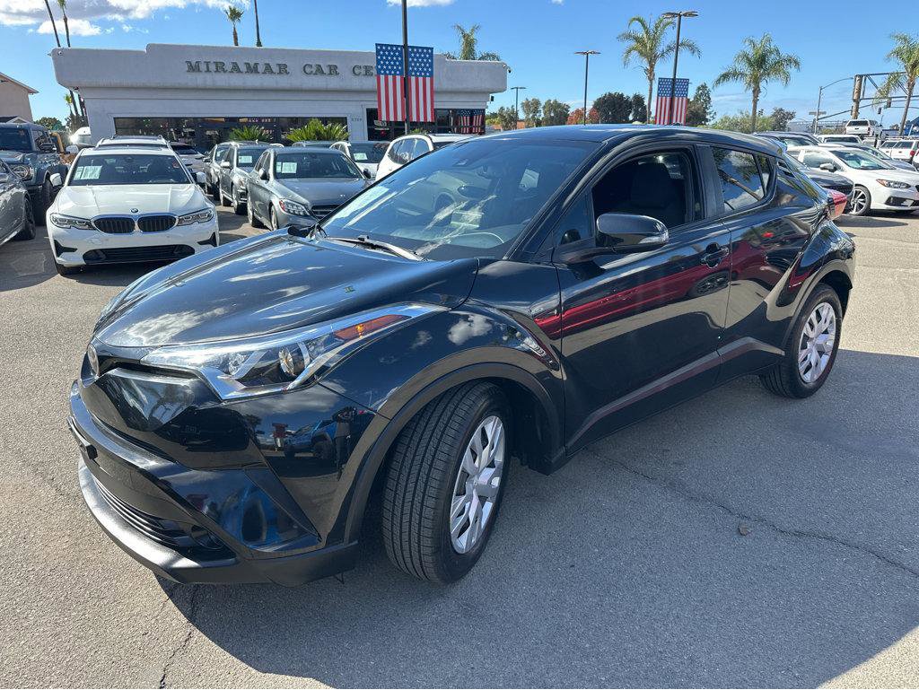Used 2019 Toyota C-HR LE FWD image 11