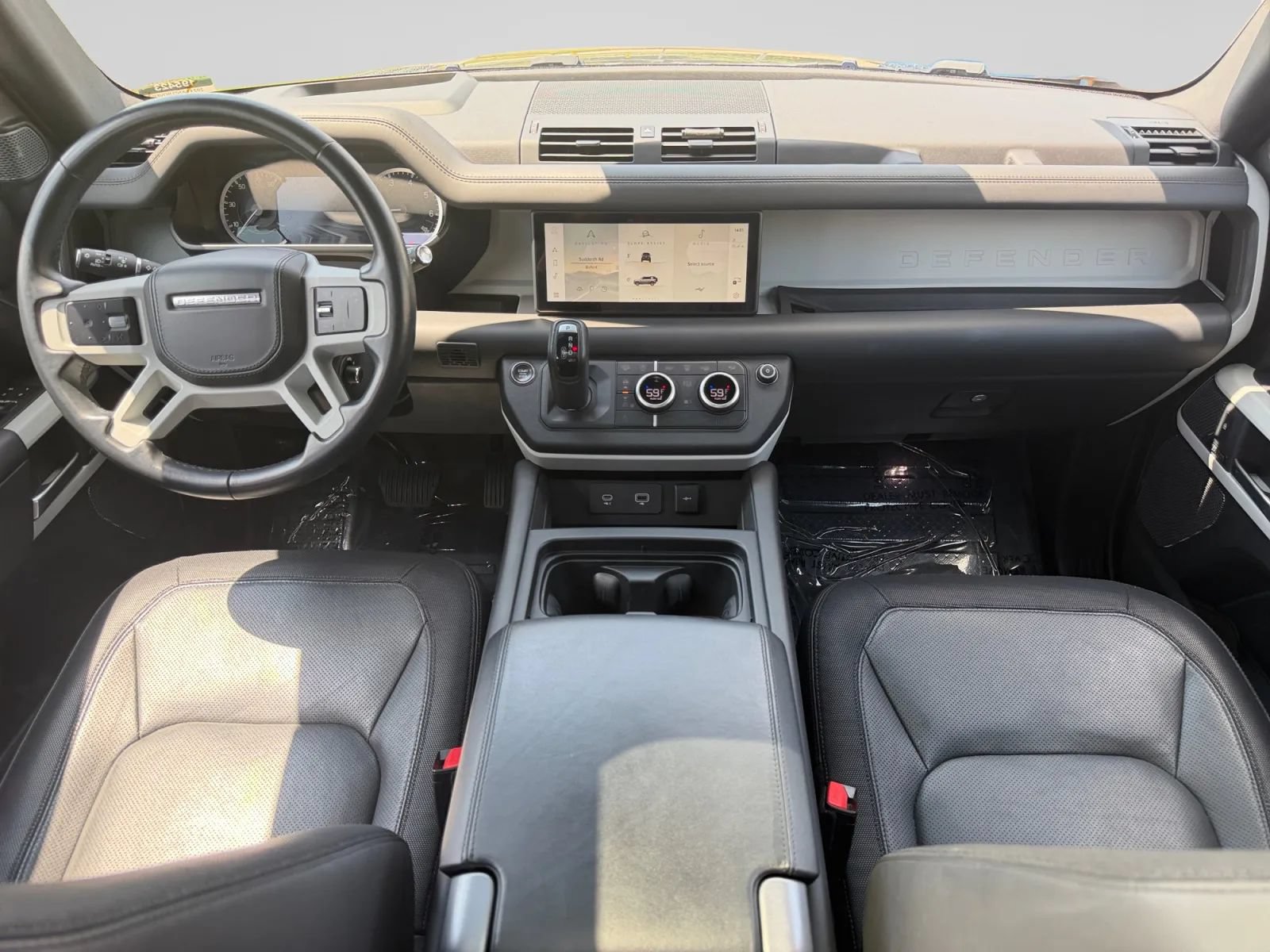 Used 2023 Land Rover Defender 110 X-Dynamic SE AWD/4WD image 15