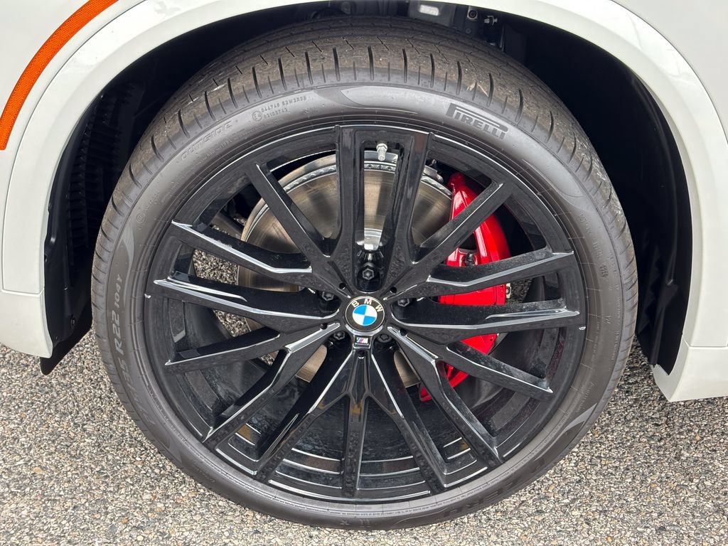 New 2026 BMW X5 xDrive40i w/ M Sport Package AWD/4WD image 8