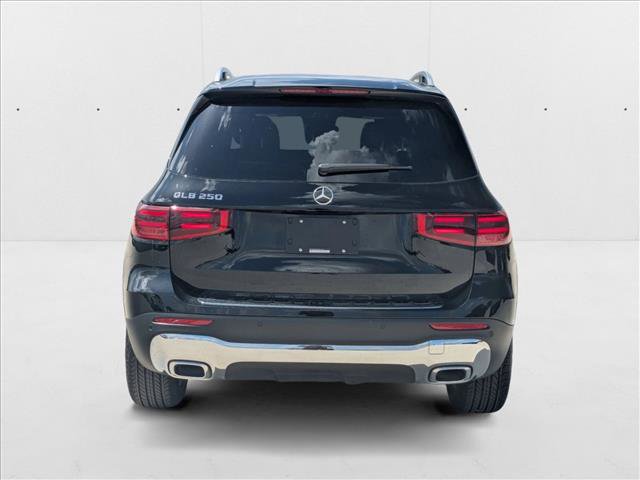 New 2025 Mercedes-Benz GLB 250 image 7