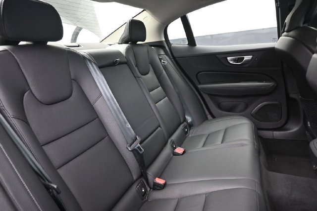 Used 2025 Volvo S60 B5 Plus AWD/4WD image 32