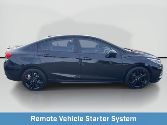 Used 2018 Chevrolet Cruze LT w/ Sun And Sound Package FWD image 11